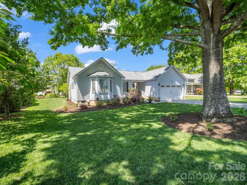 179 Kingfisher Lane, Mills River, NC 28759.  MLS# CAR4371659, YatesRealty ID 18691. 