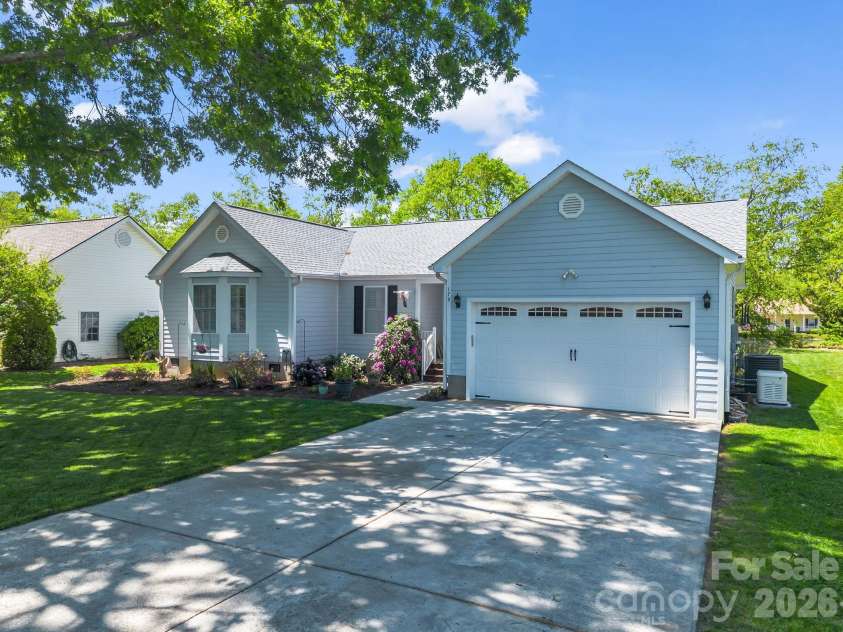 179 Kingfisher Lane, Mills River, NC 28759.  MLS# CAR4371659, YatesRealty ID 18691. 