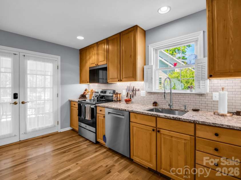 179 Kingfisher Lane, Mills River, NC 28759.  MLS# CAR4371659, YatesRealty ID 18691. Kitchen
