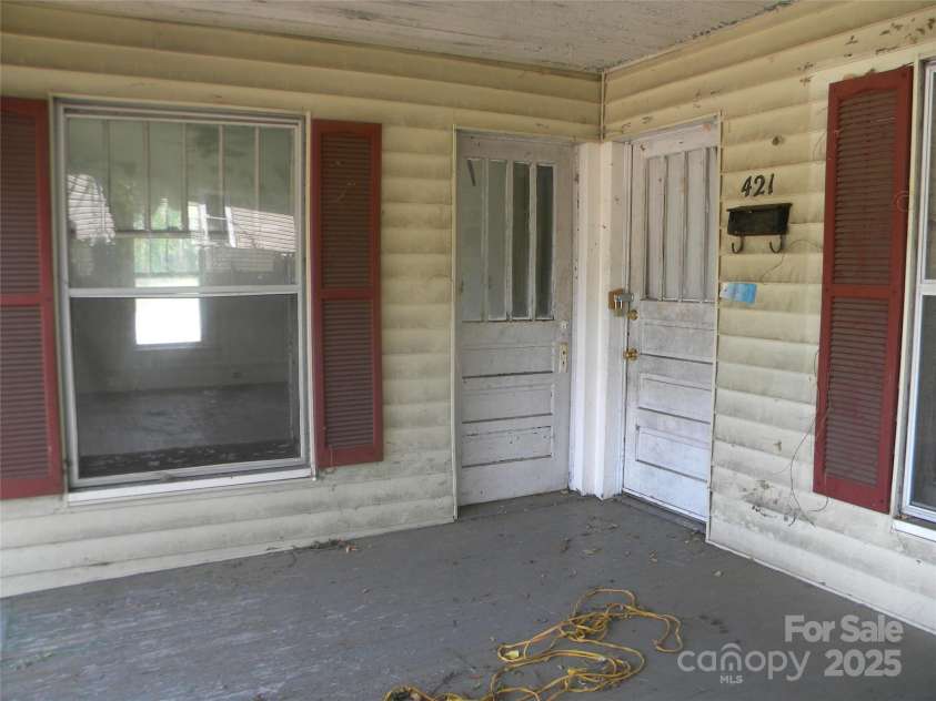421 Cemetery Street, Salisbury, NC 28144.  MLS# CAR4260514, YatesRealty ID 18691. 