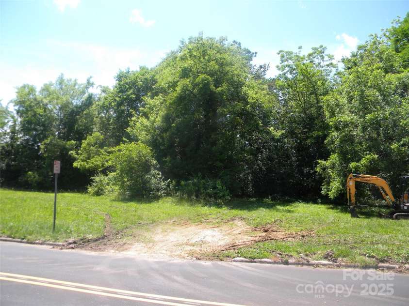 421 Cemetery Street, Salisbury, NC 28144.  MLS# CAR4260514, YatesRealty ID 18691. 