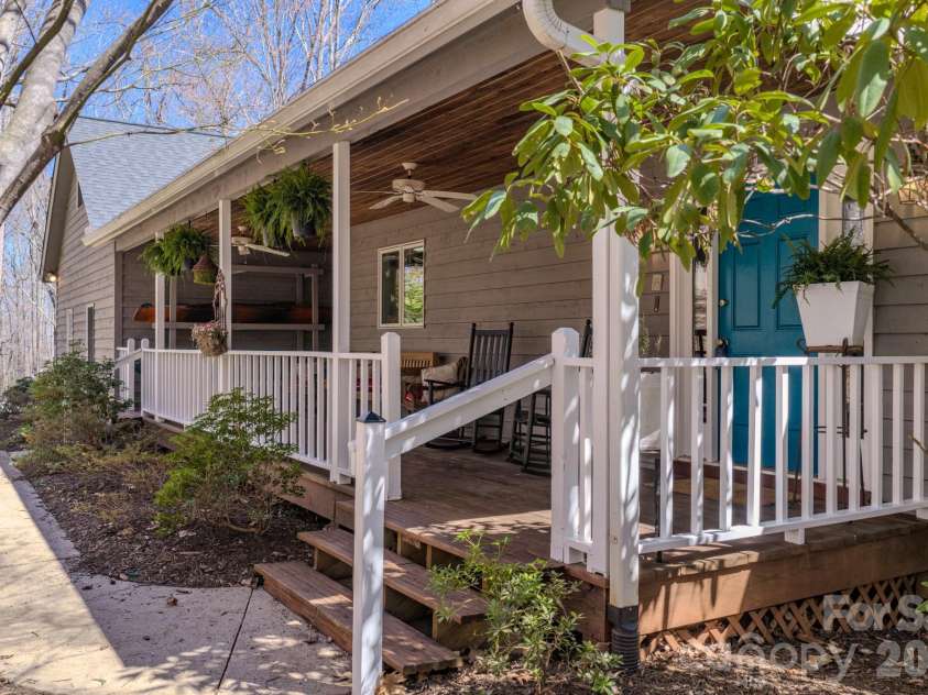 38 Sutton Knob Road, Candler, NC 28715.  MLS# CAR4361951, YatesRealty ID 18692. 