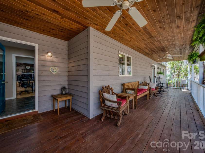38 Sutton Knob Road, Candler, NC 28715.  MLS# CAR4361951, YatesRealty ID 18692. 