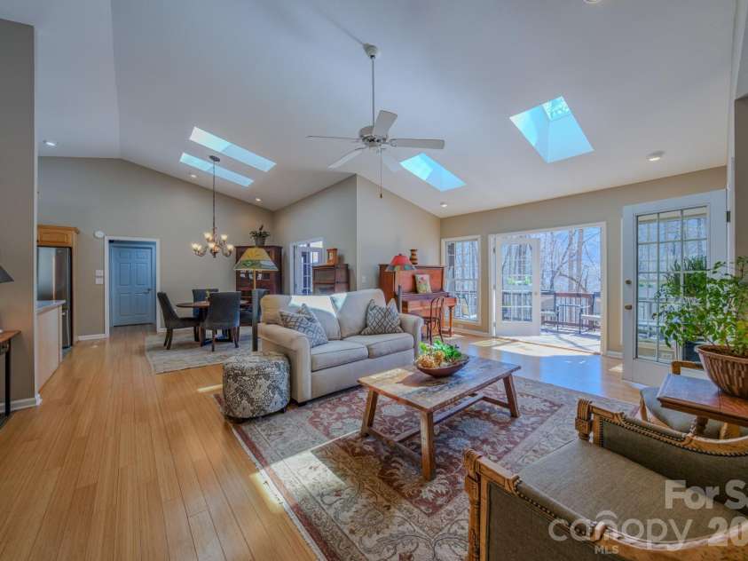 38 Sutton Knob Road, Candler, NC 28715.  MLS# CAR4361951, YatesRealty ID 18692. 