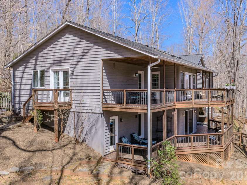38 Sutton Knob Road, Candler, NC 28715.  MLS# CAR4361951, YatesRealty ID 18692. 