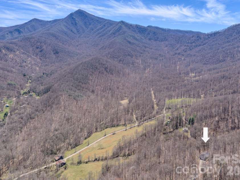 38 Sutton Knob Road, Candler, NC 28715.  MLS# CAR4361951, YatesRealty ID 18692. 