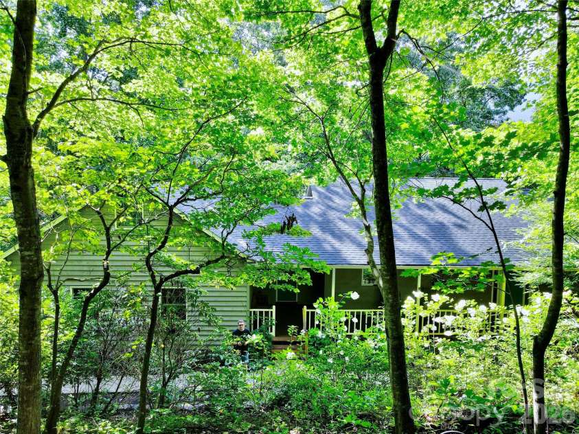 38 Sutton Knob Road, Candler, NC 28715.  MLS# CAR4361951, YatesRealty ID 18692. 