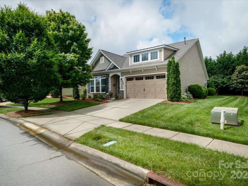8818 Artesa mill Lane, Charlotte, NC 28214.  MLS# CAR4258220, YatesRealty ID 18692. Front