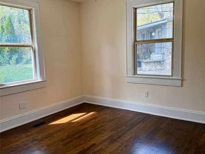 2025 28th Street, Hickory, NC 28601.  MLS# CAR4366195, YatesRealty ID 18693. 