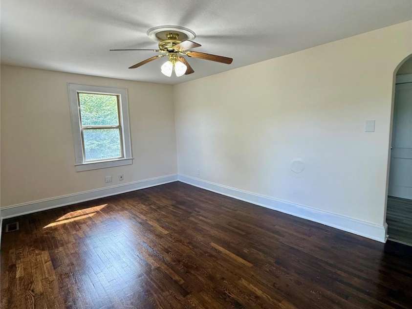 2025 28th Street, Hickory, NC 28601.  MLS# CAR4366195, YatesRealty ID 18693. 