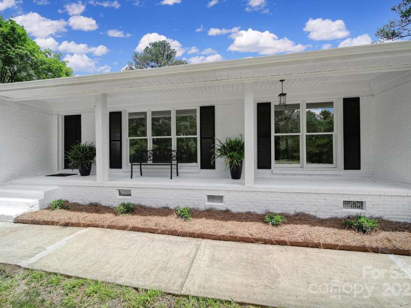 263 Fairway Circle, Rock Hill, SC 29730.  MLS# CAR4260304, YatesRealty ID 18694. 