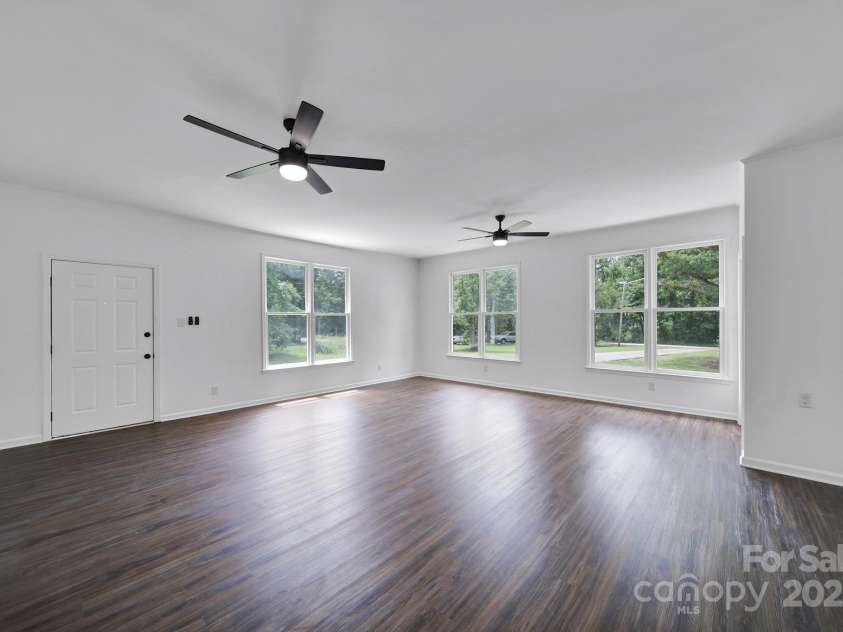 263 Fairway Circle, Rock Hill, SC 29730.  MLS# CAR4260304, YatesRealty ID 18694. (flex room)