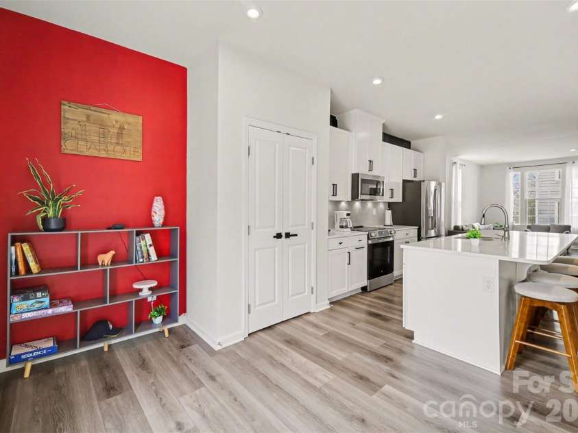 1211 May Apple Drive, Matthews, NC 28104.  MLS# CAR4349780, YatesRealty ID 18695. Nook area flows into the kitchen and pantry closet
