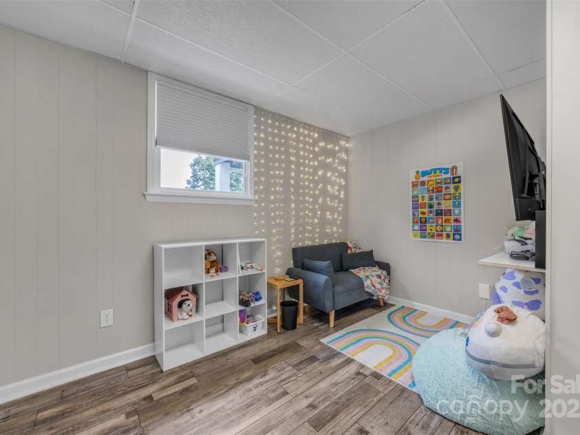 827 River Hills Court, Taylorsville, NC 28681.  MLS# CAR4258577, YatesRealty ID 18695. 