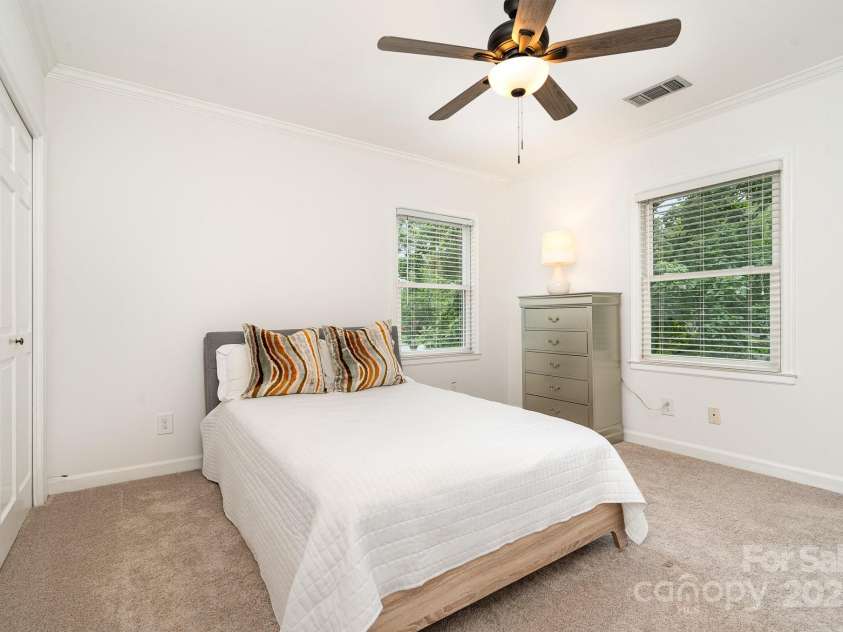 1209 Alfred Street, Charlotte, NC 28211.  MLS# CAR4252796, YatesRealty ID 18696. Bedroom #1
