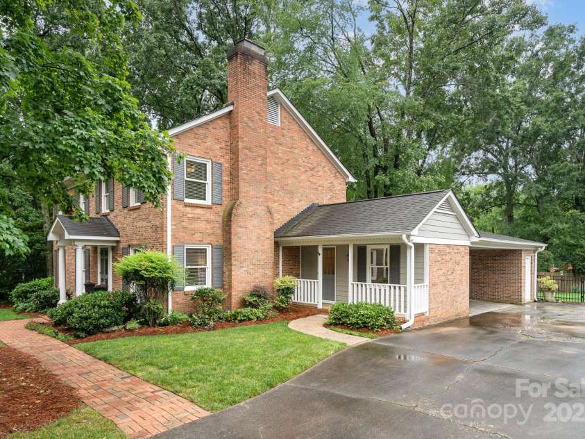 1209 Alfred Street, Charlotte, NC 28211.  MLS# CAR4252796, YatesRealty ID 18696. Side view