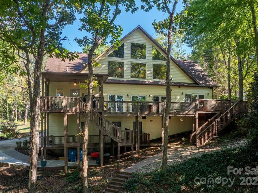 316 Players Ridge Road, Hickory, NC 28601.  MLS# CAR4305590, YatesRealty ID 187. 