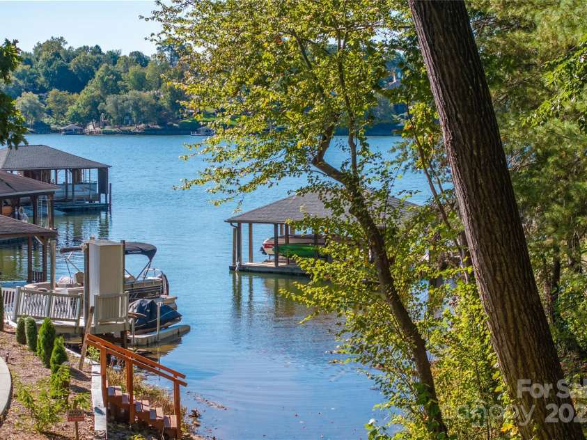 316 Players Ridge Road, Hickory, NC 28601.  MLS# CAR4305590, YatesRealty ID 187. 