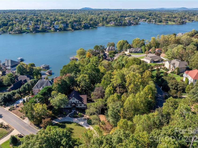 316 Players Ridge Road, Hickory, NC 28601.  MLS# CAR4305590, YatesRealty ID 187. 