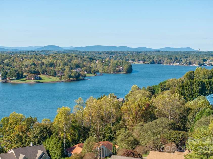 316 Players Ridge Road, Hickory, NC 28601.  MLS# CAR4305590, YatesRealty ID 187. 