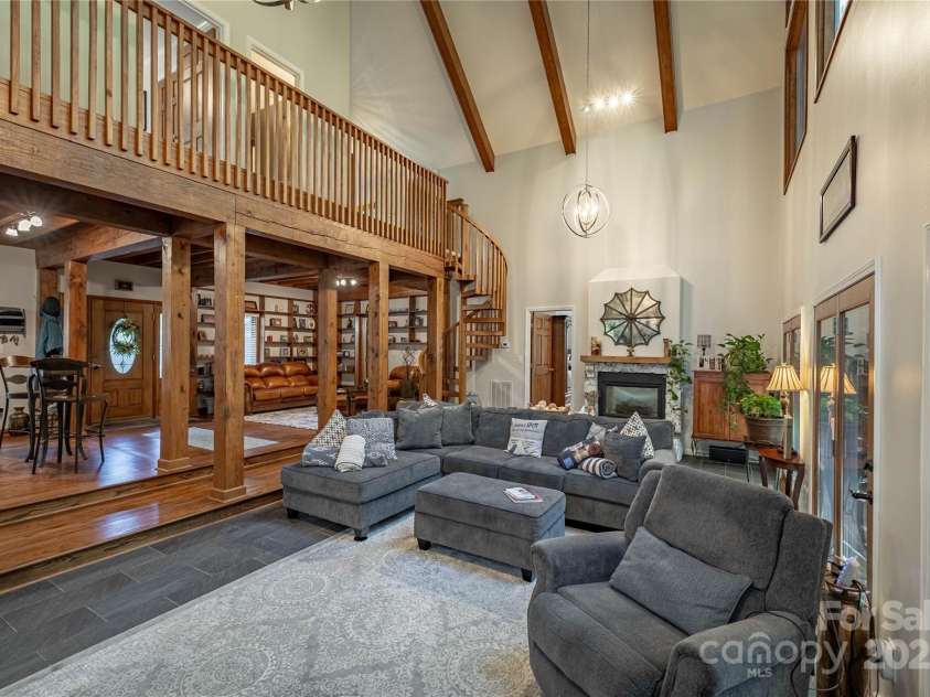 316 Players Ridge Road, Hickory, NC 28601.  MLS# CAR4305590, YatesRealty ID 187. 