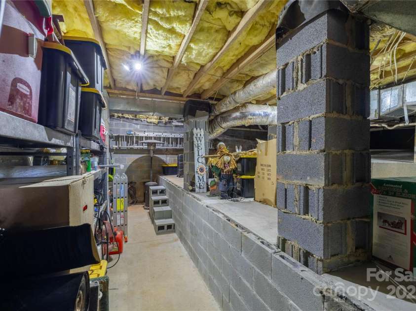 316 Players Ridge Road, Hickory, NC 28601.  MLS# CAR4305590, YatesRealty ID 187. 