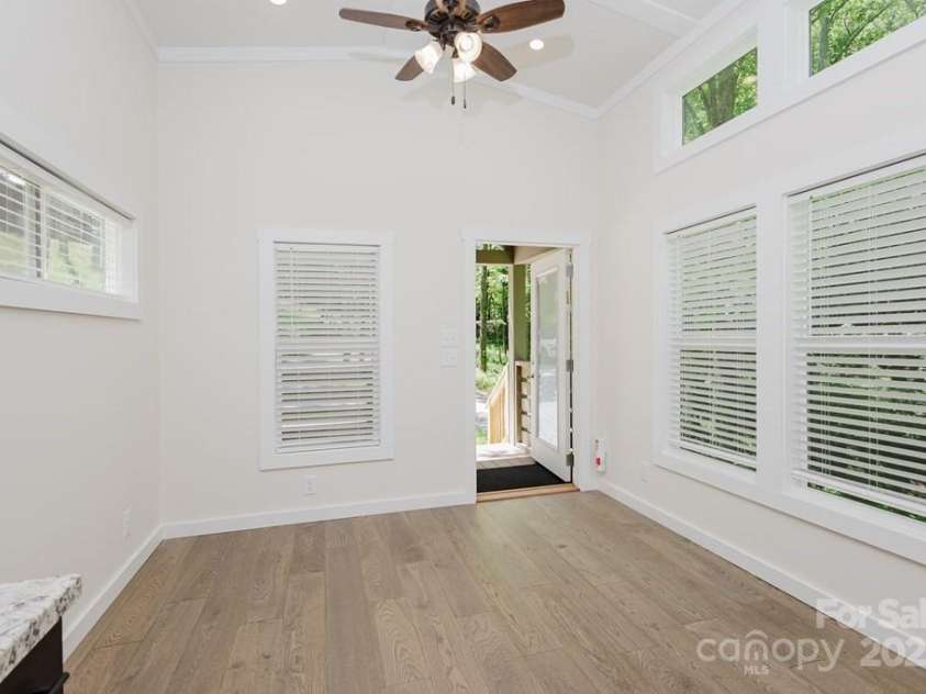 15 Pinehurst Drive, Bryson City, NC 28713.  MLS# CAR4305404, YatesRealty ID 1870. 