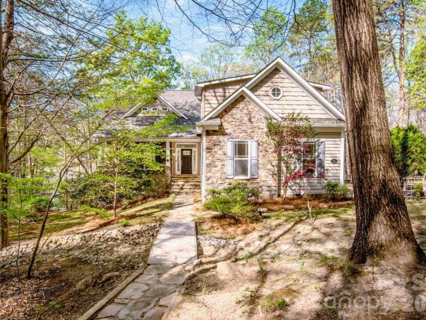 125 Melrose Lane, Mooresville, NC 28117.  MLS# CAR4348843, YatesRealty ID 18700. 