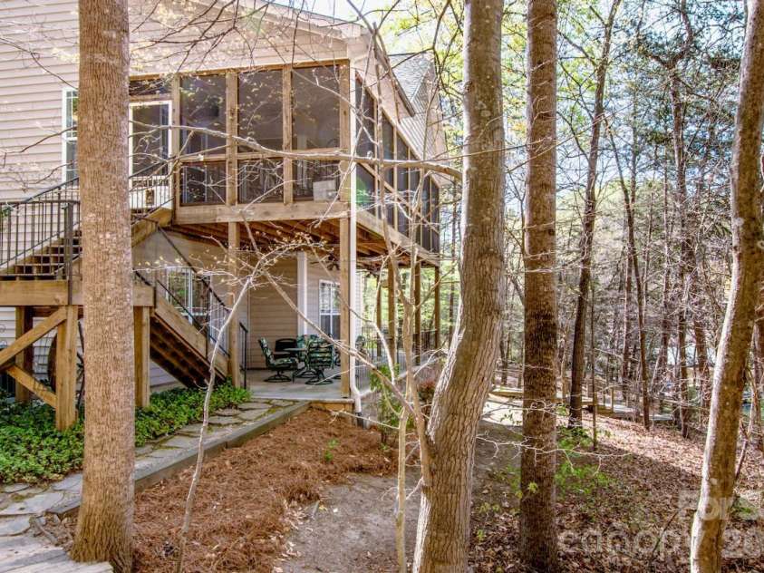 125 Melrose Lane, Mooresville, NC 28117.  MLS# CAR4348843, YatesRealty ID 18700. 