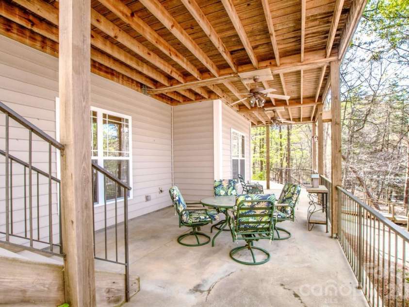 125 Melrose Lane, Mooresville, NC 28117.  MLS# CAR4348843, YatesRealty ID 18700. 