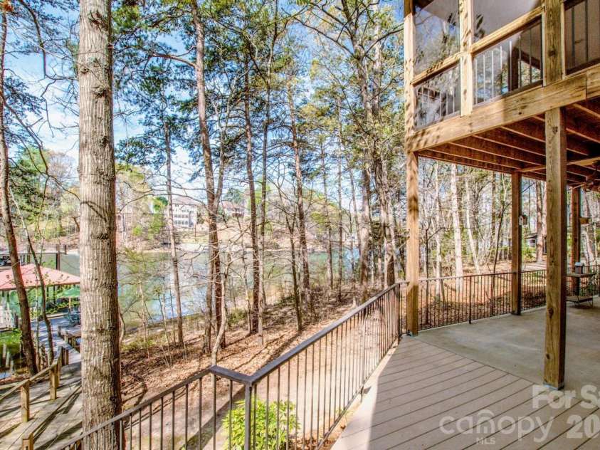 125 Melrose Lane, Mooresville, NC 28117.  MLS# CAR4348843, YatesRealty ID 18700. 