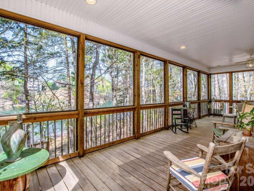 125 Melrose Lane, Mooresville, NC 28117.  MLS# CAR4348843, YatesRealty ID 18700. 