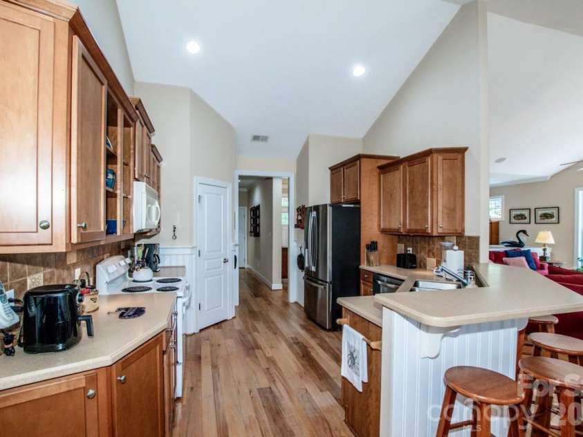 125 Melrose Lane, Mooresville, NC 28117.  MLS# CAR4348843, YatesRealty ID 18700. 