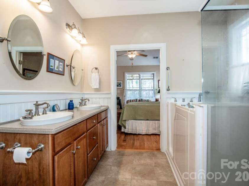 125 Melrose Lane, Mooresville, NC 28117.  MLS# CAR4348843, YatesRealty ID 18700. 