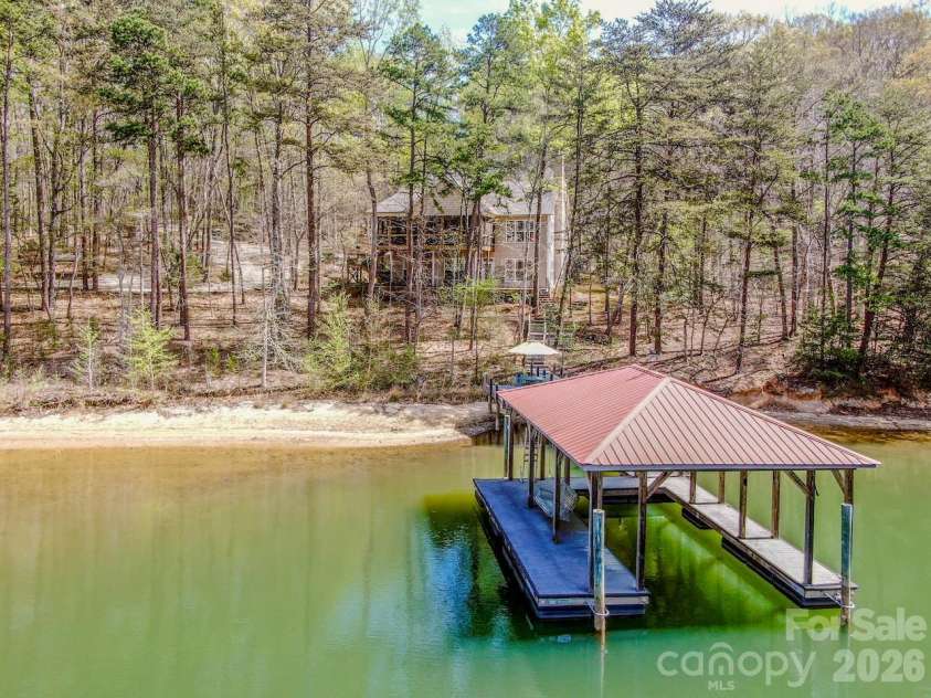 125 Melrose Lane, Mooresville, NC 28117.  MLS# CAR4348843, YatesRealty ID 18700. 