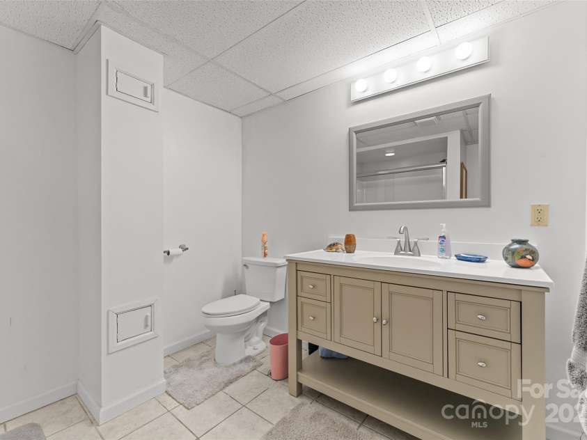 46 Wahuhu Court, Brevard, NC 28712.  MLS# CAR4241223, YatesRealty ID 18701. 