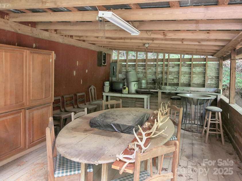 269 Johnson Dairy Road, Mooresville, NC 28115.  MLS# CAR4260297, YatesRealty ID 18702. Cabin