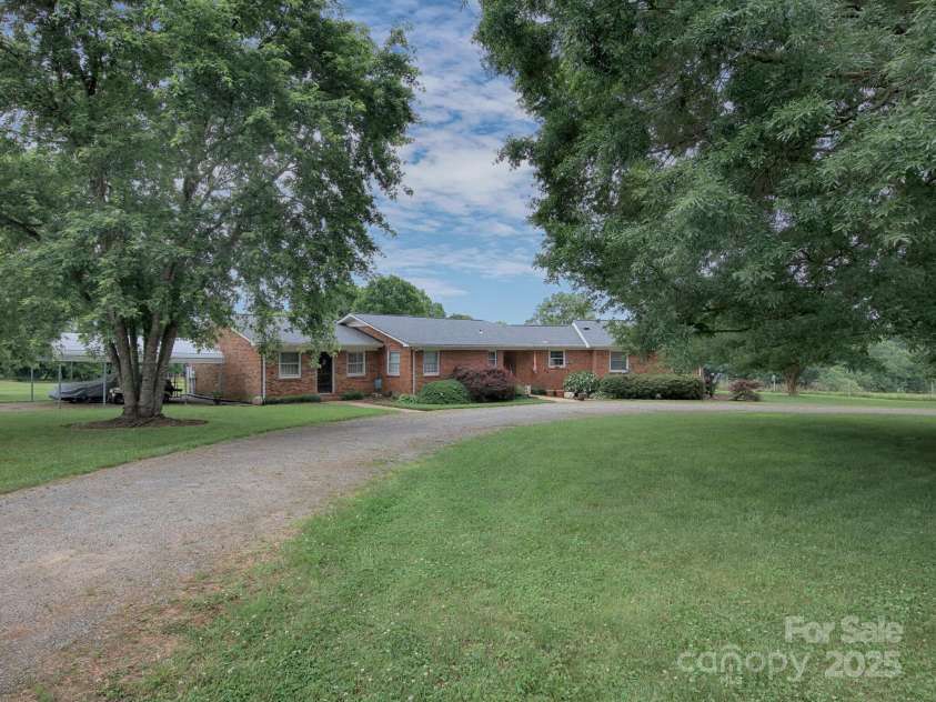269 Johnson Dairy Road, Mooresville, NC 28115.  MLS# CAR4260297, YatesRealty ID 18702. Front of house