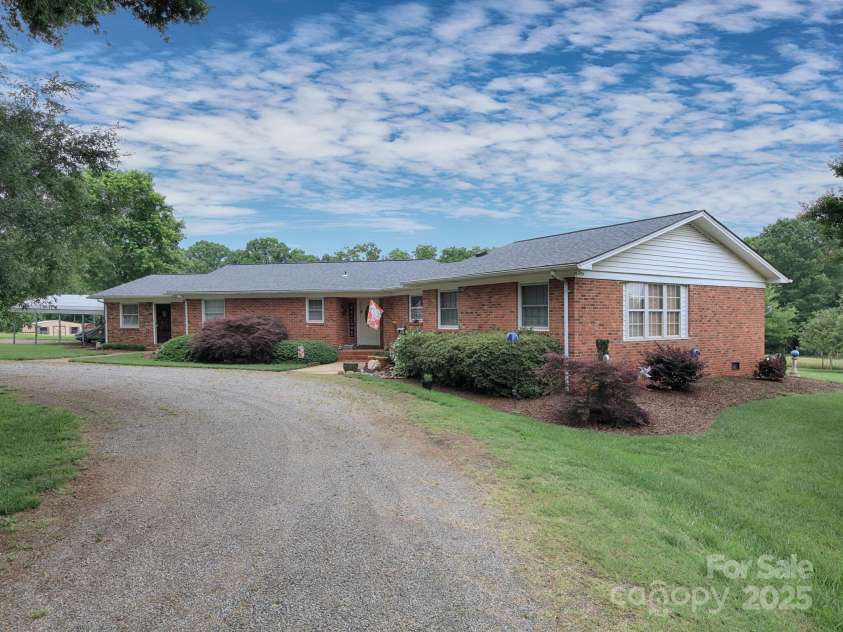 269 Johnson Dairy Road, Mooresville, NC 28115.  MLS# CAR4260297, YatesRealty ID 18702. Front of house
