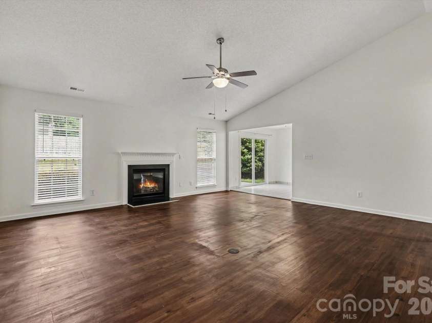 3218 Silver Spur Court, Charlotte, NC 28273.  MLS# CAR4377615, YatesRealty ID 18702. 