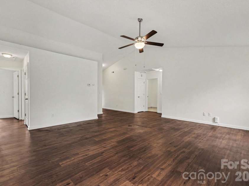 3218 Silver Spur Court, Charlotte, NC 28273.  MLS# CAR4377615, YatesRealty ID 18702. 