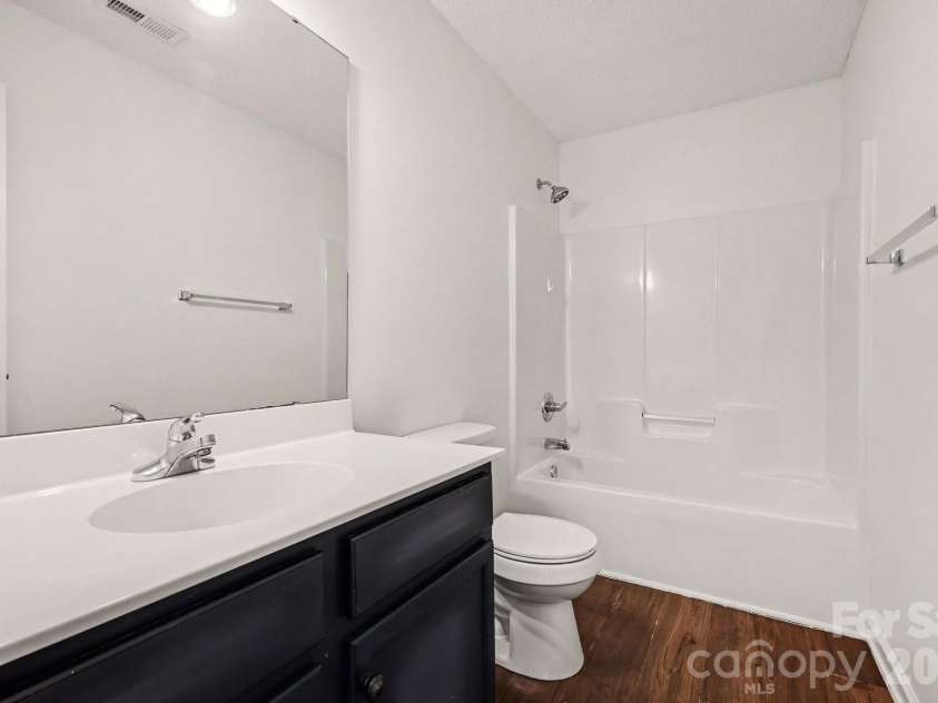 3218 Silver Spur Court, Charlotte, NC 28273.  MLS# CAR4377615, YatesRealty ID 18702. 