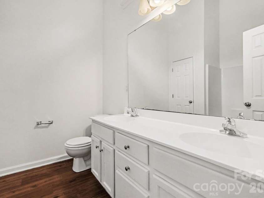3218 Silver Spur Court, Charlotte, NC 28273.  MLS# CAR4377615, YatesRealty ID 18702. 