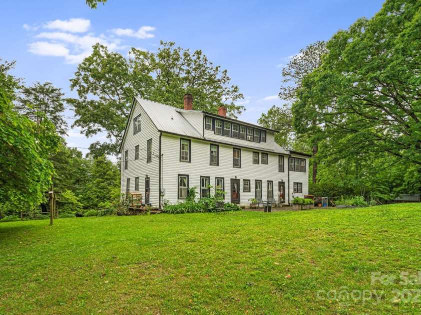 1186 Old US 70 Highway, Black Mountain, NC 28711.  MLS# CAR4258643, YatesRealty ID 18703. 