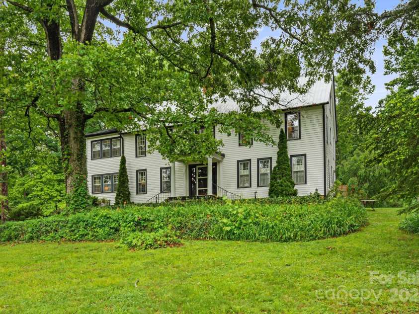 1186 Old US 70 Highway, Black Mountain, NC 28711.  MLS# CAR4258643, YatesRealty ID 18703. 