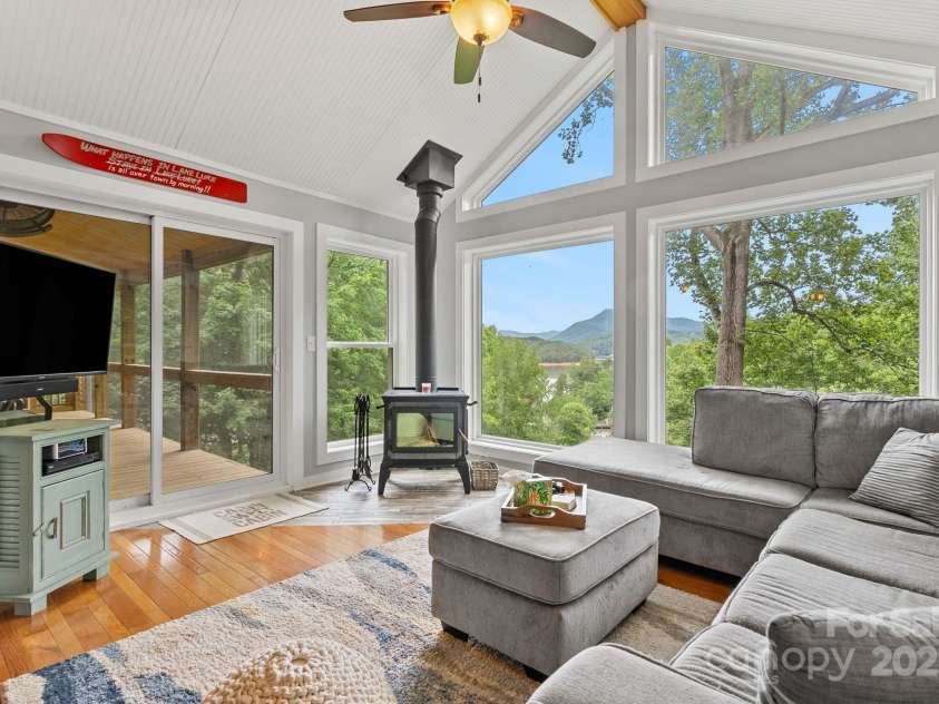 1672 Memorial Highway, Lake Lure, NC 28746.  MLS# CAR4262844, YatesRealty ID 18704. 