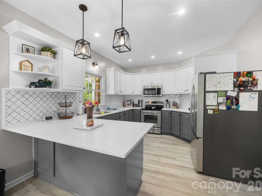 738 Costner School Road, Bessemer City, NC 28016.  MLS# CAR4373154, YatesRealty ID 18704. Beautiful Kitchen
