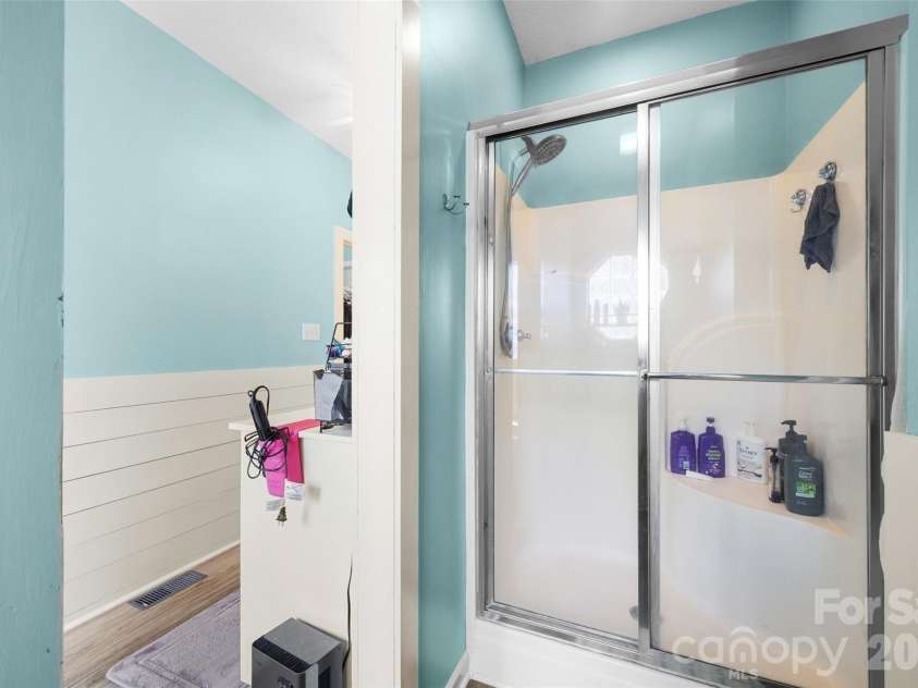 738 Costner School Road, Bessemer City, NC 28016.  MLS# CAR4373154, YatesRealty ID 18704. Primary Bathroom/separate shower
