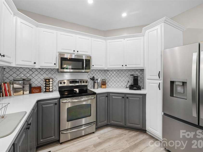738 Costner School Road, Bessemer City, NC 28016.  MLS# CAR4373154, YatesRealty ID 18704. SS Appliances