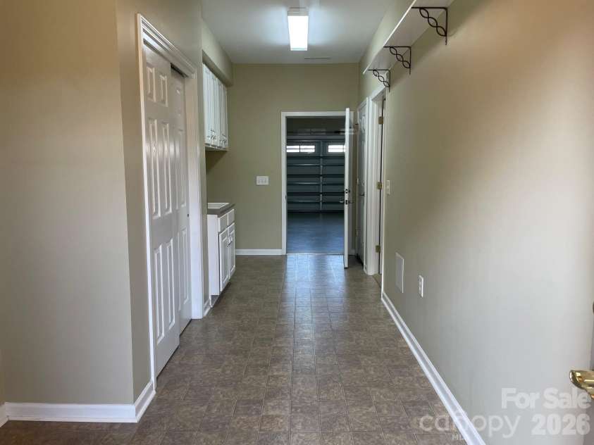 489 26th Avenue, Hickory, NC 28601.  MLS# CAR4377428, YatesRealty ID 18705. 489A Craft Room